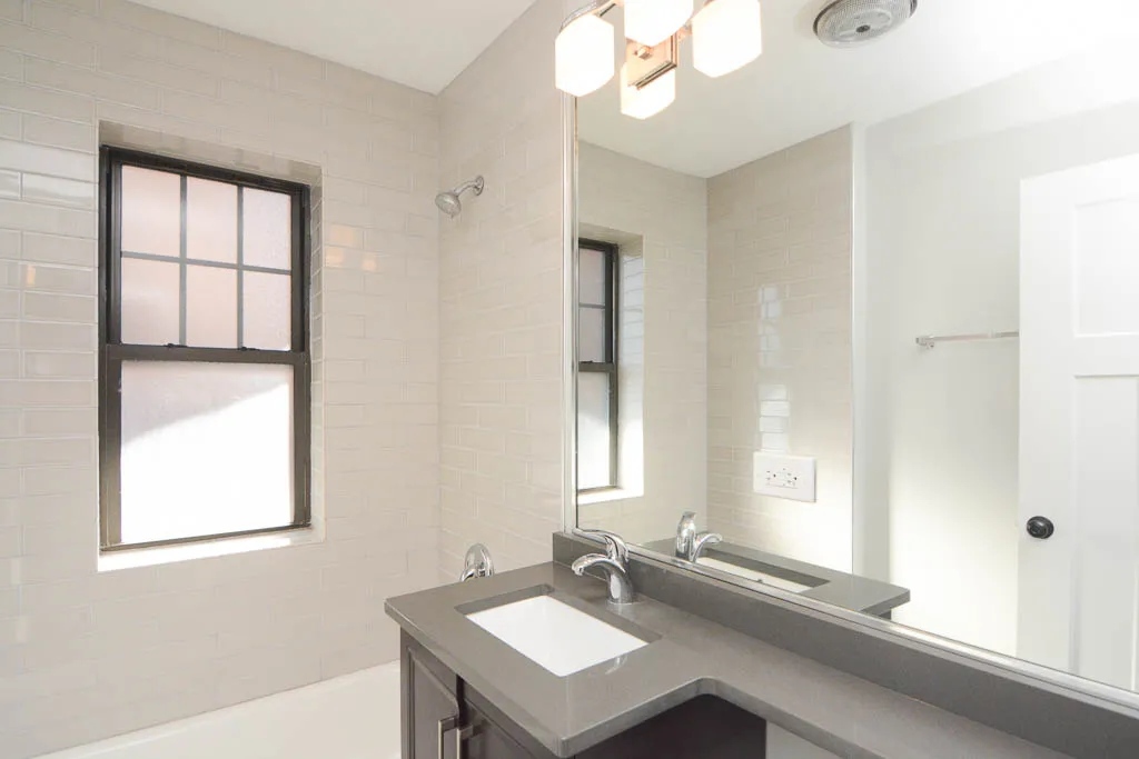 1128 MAPLE AVE 60202-1128 Maple-Evanston-IL