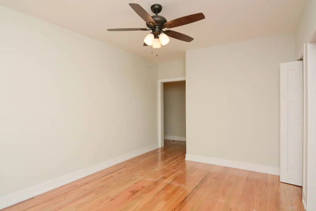 622 West Cornelia Apartments