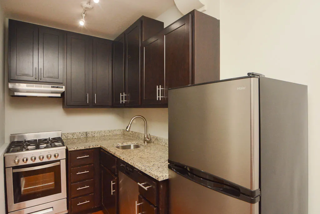 612 W PATTERSON AVE 60613-612 W Patterson-Chicago-IL