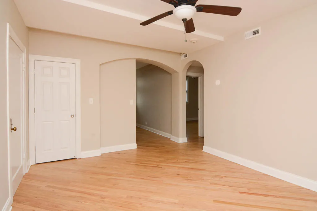 894  GREEN BAY RD 60093-894-96 Green Bay-Winnetka-IL