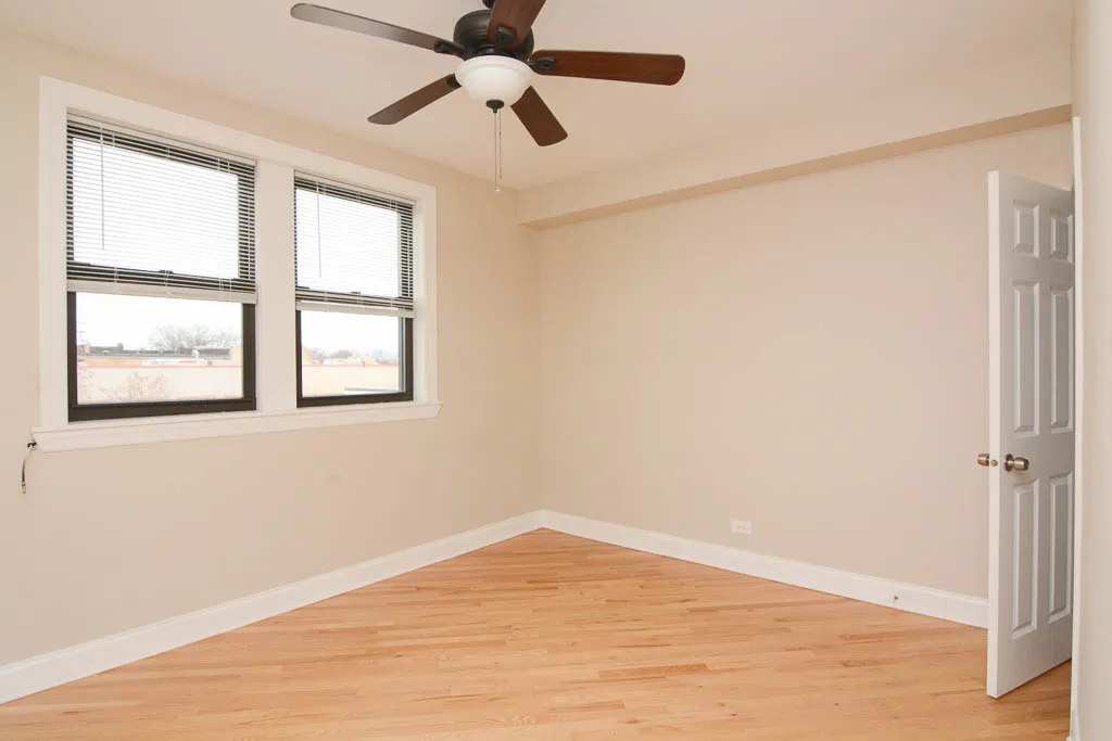 894  GREEN BAY RD 60093-894-96 Green Bay-Winnetka-IL