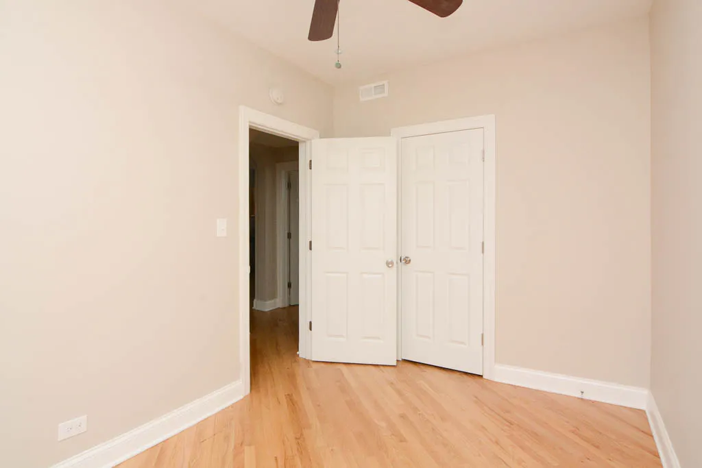 894  GREEN BAY RD 60093-894-96 Green Bay-Winnetka-IL