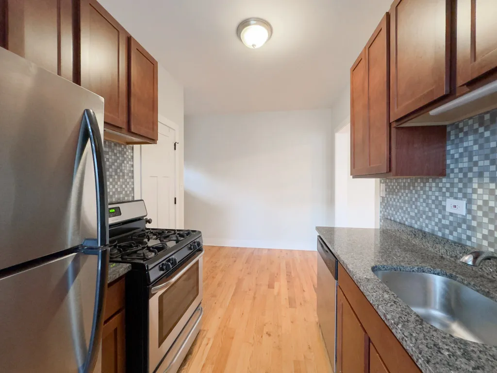 1313  OAK AVE 60201-1313-21 Oak-Evanston-IL