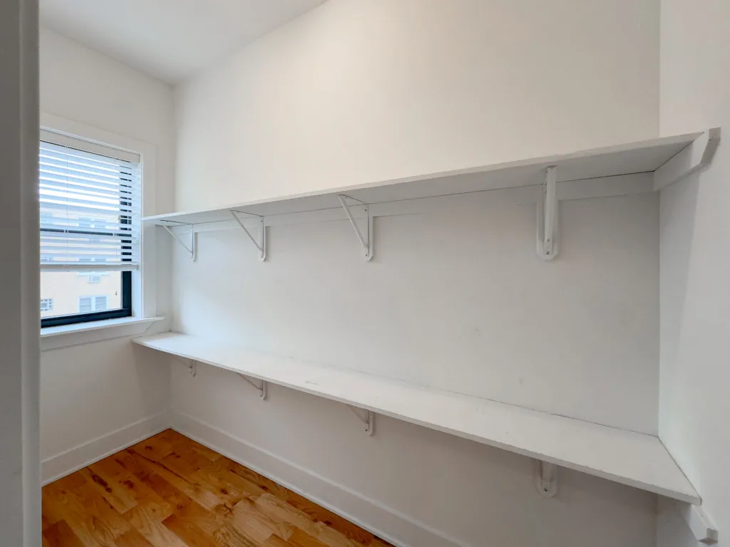 1313  OAK AVE 60201-1313-21 Oak-Evanston-IL