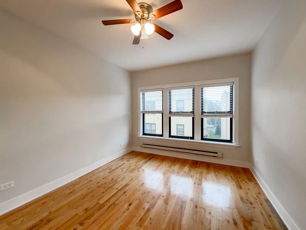 1313  OAK AVE 60201-1313-21 Oak-Evanston-IL