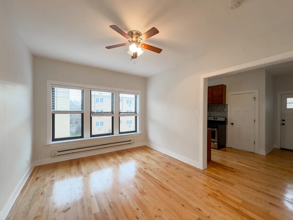 1313  OAK AVE 60201-1313-21 Oak-Evanston-IL