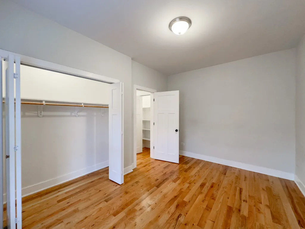 1313  OAK AVE 60201-1313-21 Oak-Evanston-IL