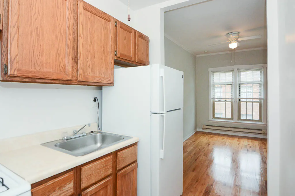 620 W BARRY AVE 60657-620 West Barry-Chicago-IL