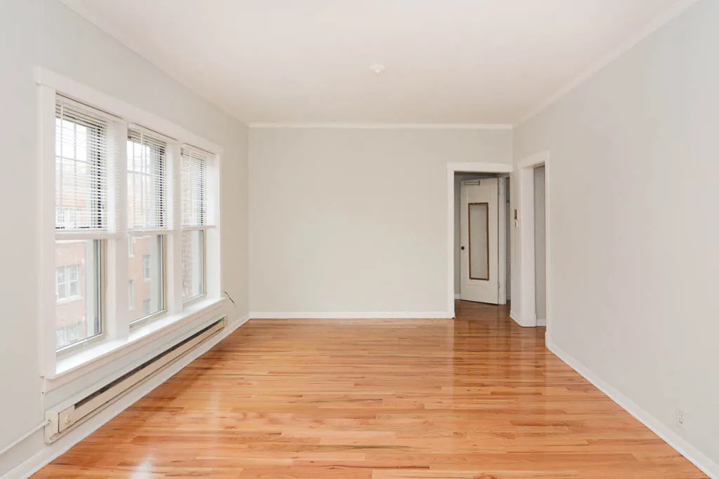 620 W BARRY AVE 60657-620 West Barry-Chicago-IL