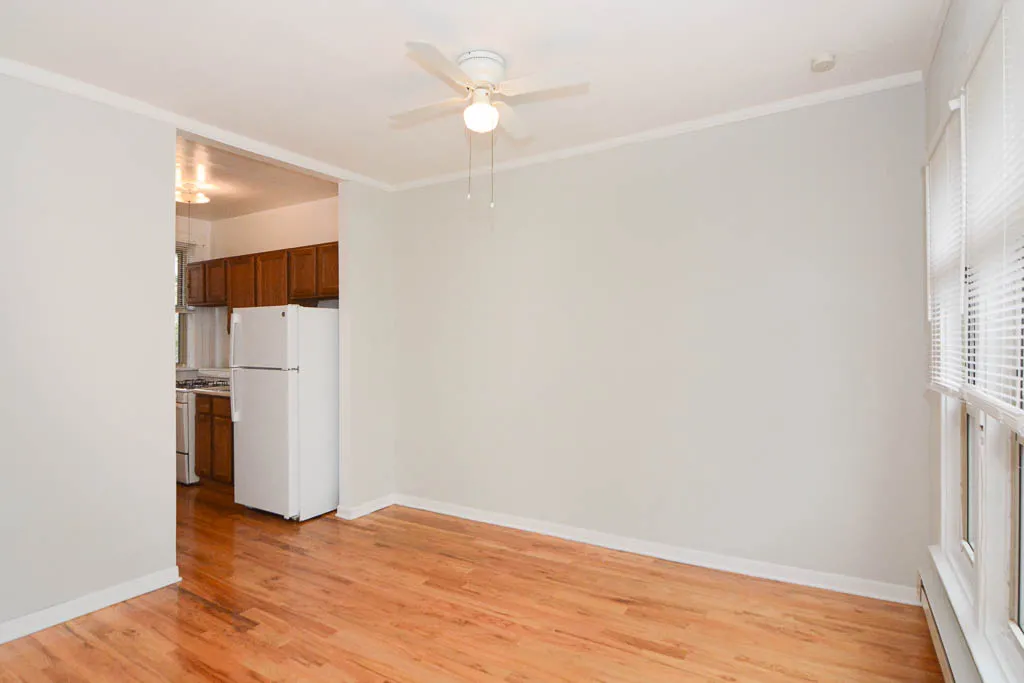 620 W BARRY AVE 60657-620 West Barry-Chicago-IL