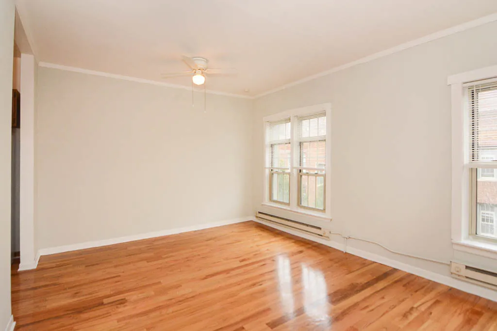 620 W BARRY AVE 60657-620 West Barry-Chicago-IL