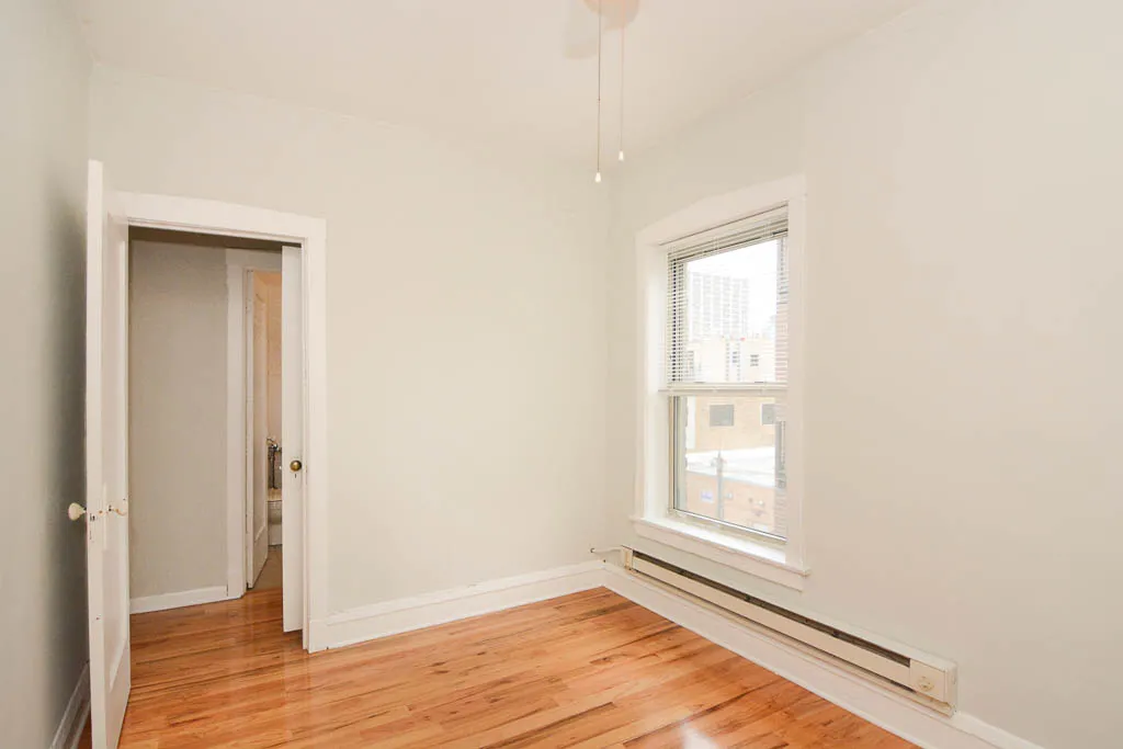 620 W BARRY AVE 60657-620 West Barry-Chicago-IL