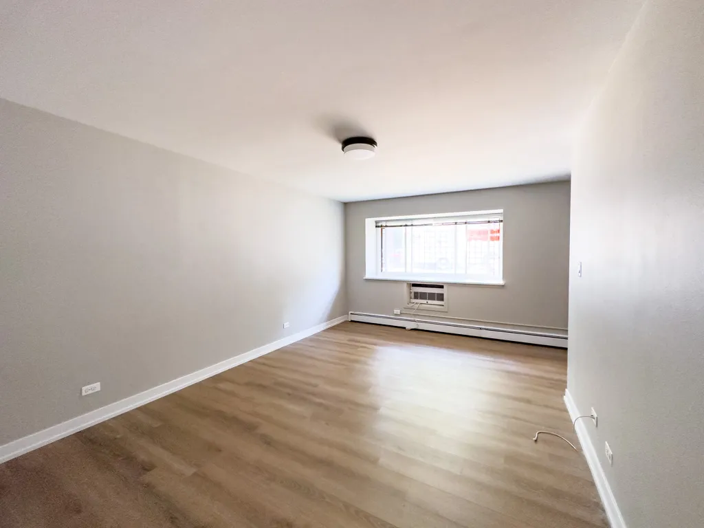 528 W Oakdale Ave 60657 60657-528 West Oakdale-Chicago-IL