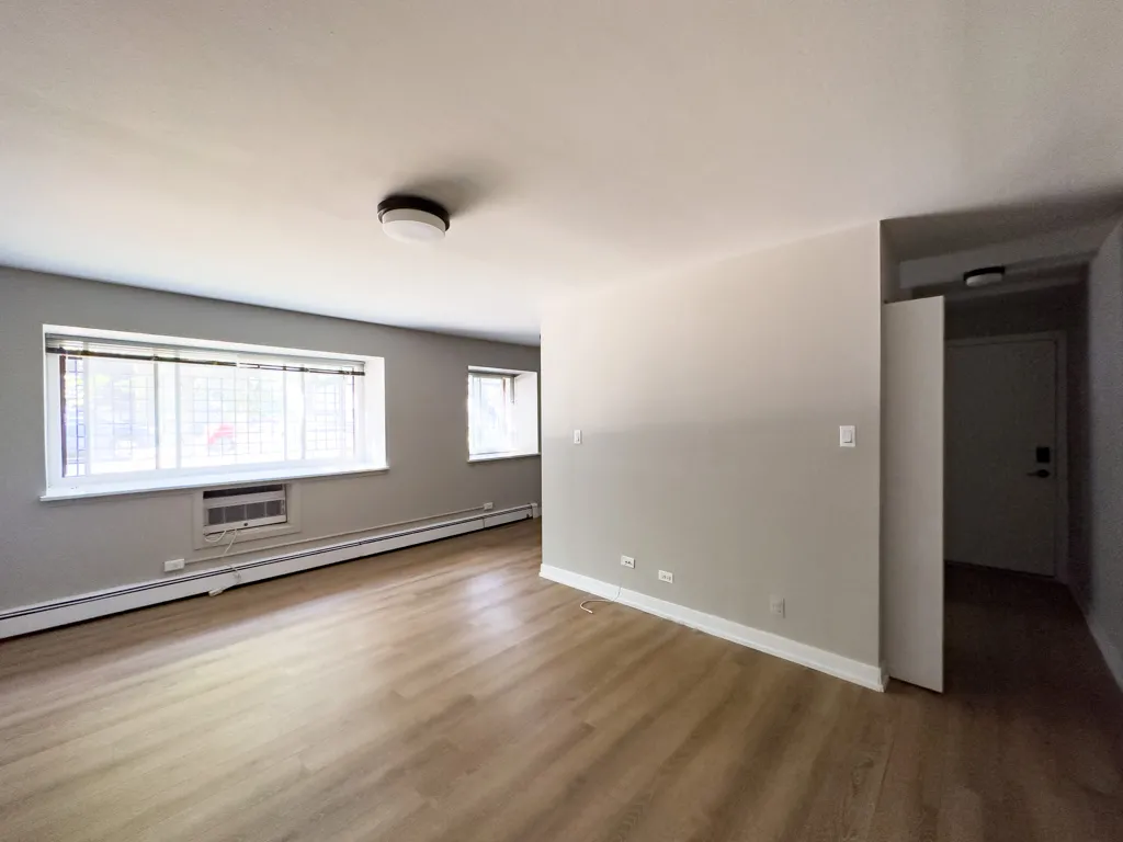 528 W Oakdale Ave 60657 60657-528 West Oakdale-Chicago-IL