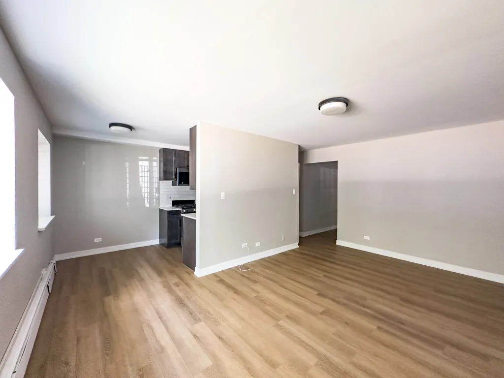 528 W Oakdale Ave 60657 60657-528 West Oakdale-Chicago-IL