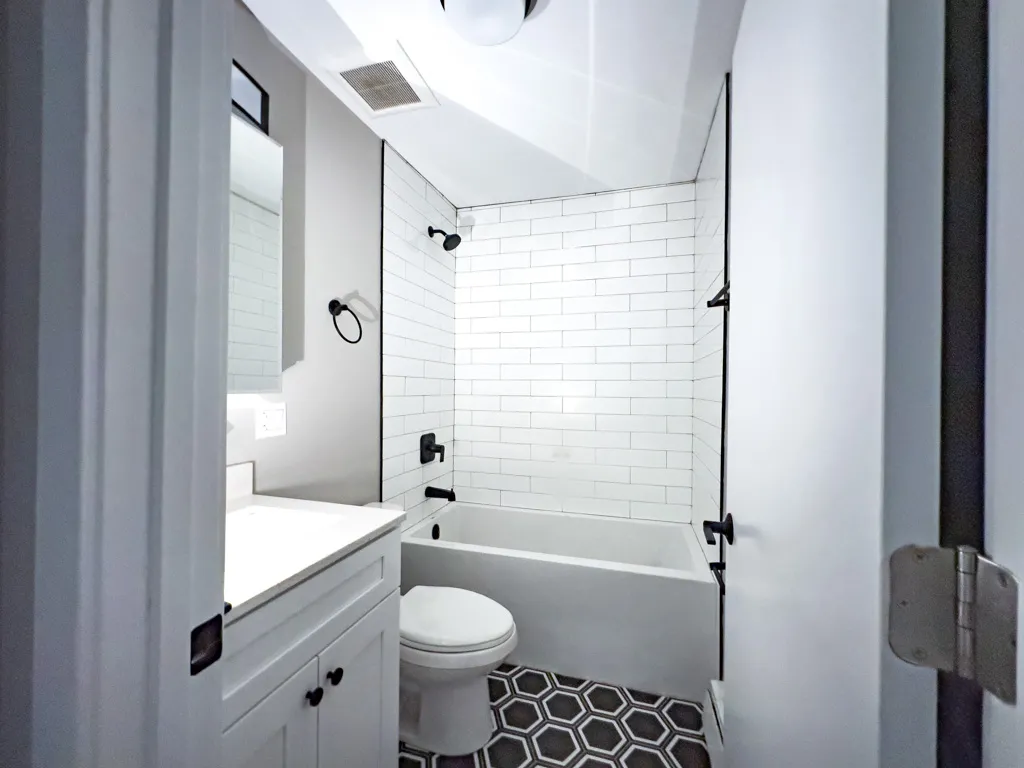 528 W Oakdale Ave 60657 60657-528 West Oakdale-Chicago-IL