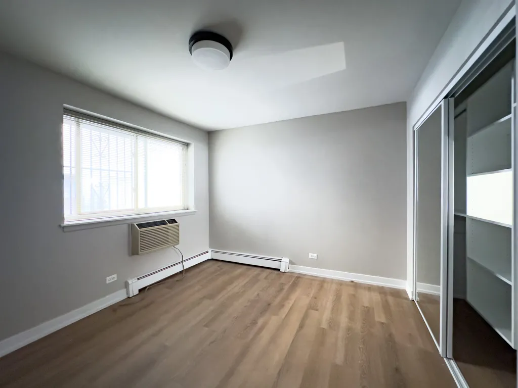 528 W Oakdale Ave 60657 60657-528 West Oakdale-Chicago-IL