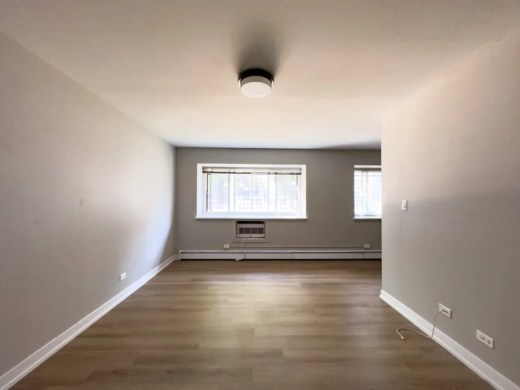 528 W Oakdale Ave 60657 60657-528 West Oakdale-Chicago-IL