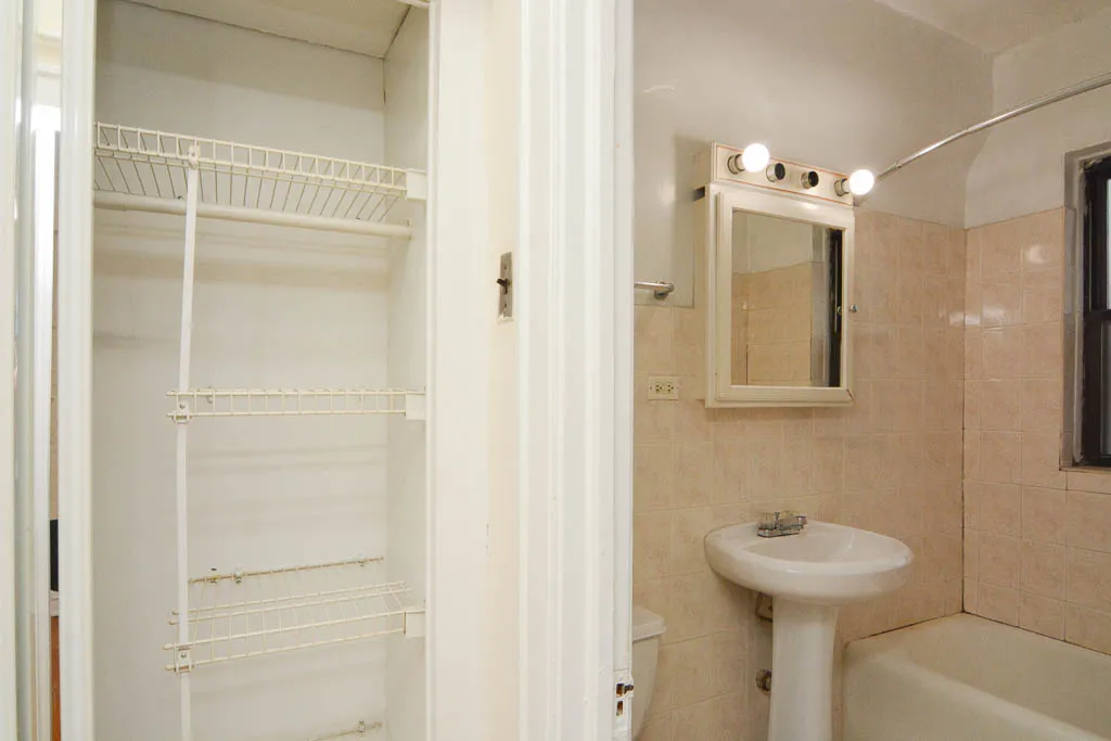 1164 North Dearborn Apartments