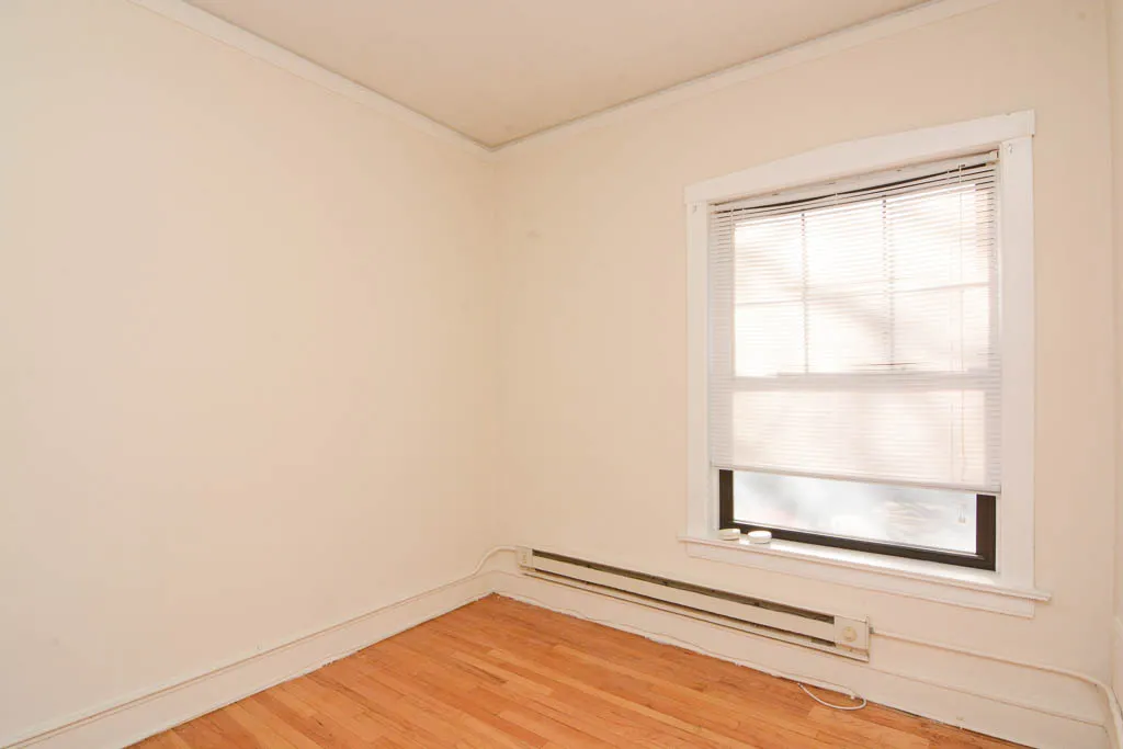 1025  DEMPSTER ST 60201-1025-33 Dempster-Evanston-IL