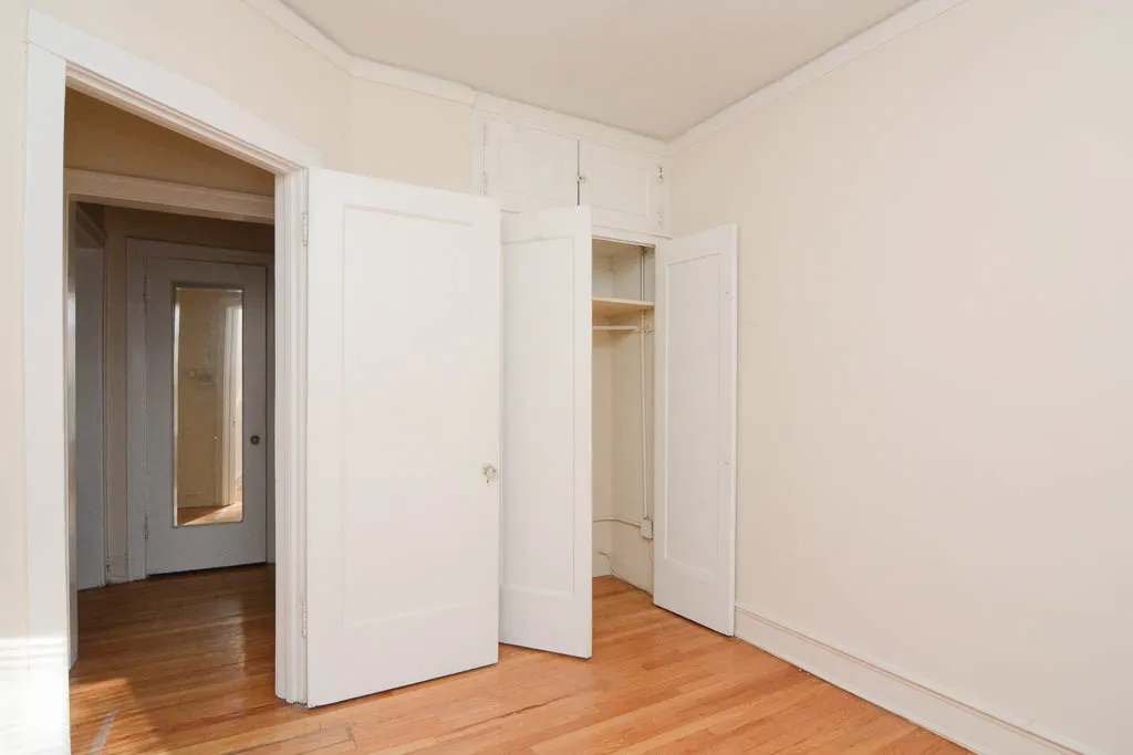 1025  DEMPSTER ST 60201-1025-33 Dempster-Evanston-IL