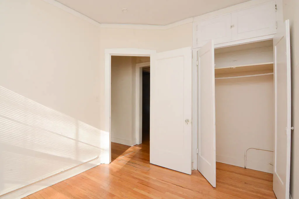 1025  DEMPSTER ST 60201-1025-33 Dempster-Evanston-IL