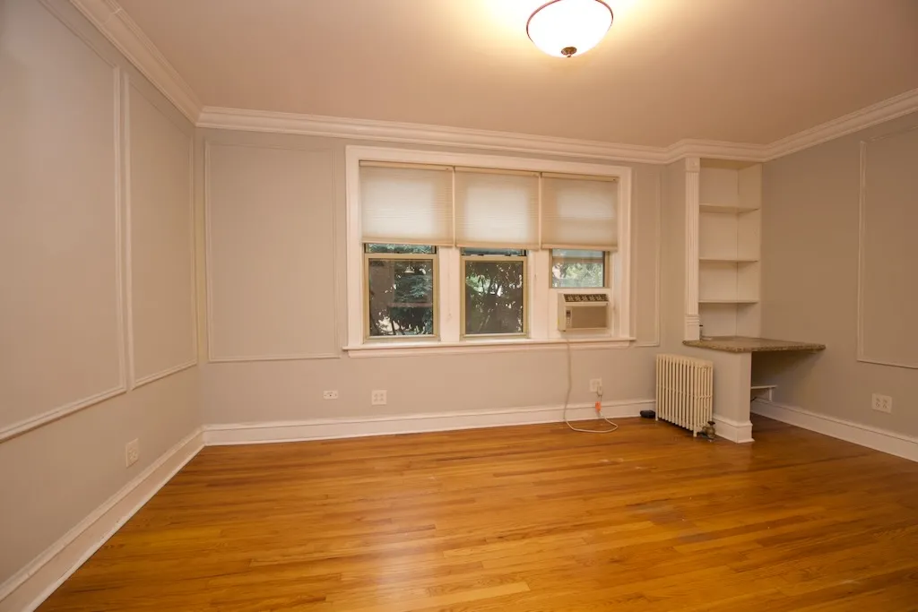 540 W SURF ST 60657-540-48 West Surf-Chicago-IL