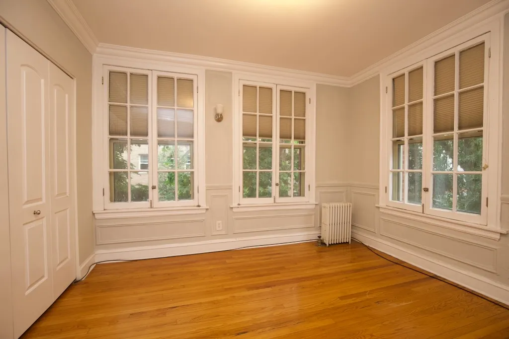 540 W SURF ST 60657-540-48 West Surf-Chicago-IL