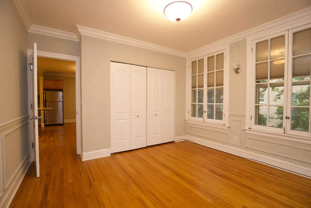 540 W SURF ST 60657-540-48 West Surf-Chicago-IL