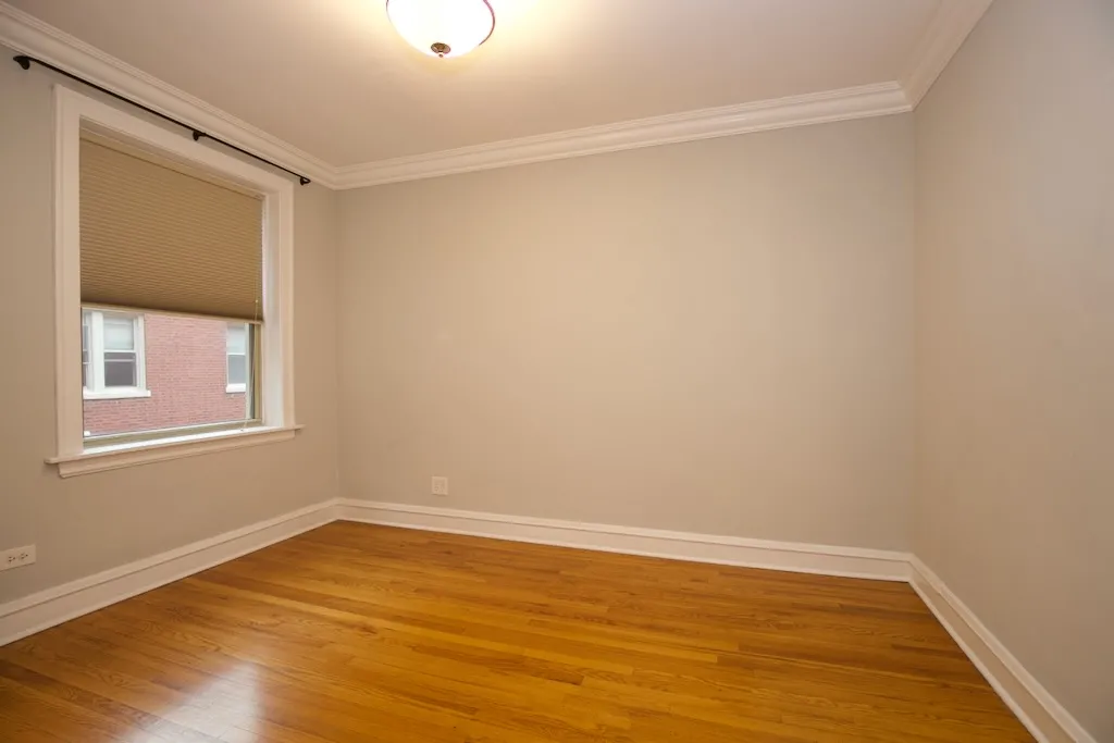 540 W SURF ST 60657-540-48 West Surf-Chicago-IL