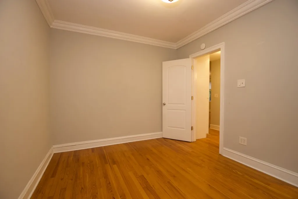 540 W SURF ST 60657-540-48 West Surf-Chicago-IL