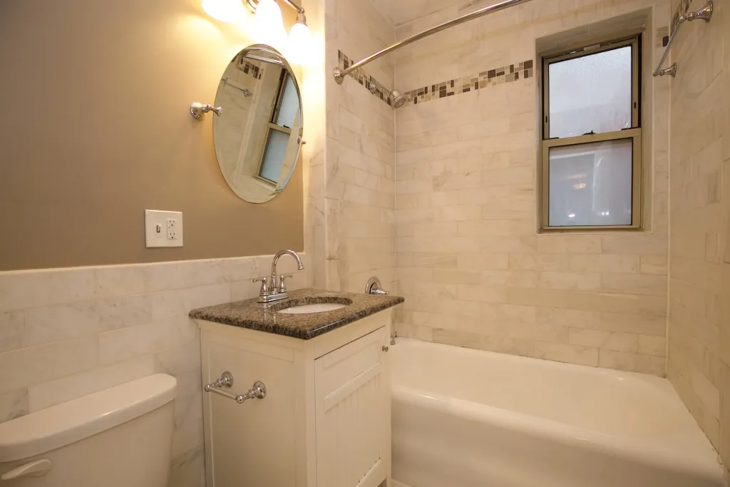 540 W SURF ST 60657-540-48 West Surf-Chicago-IL