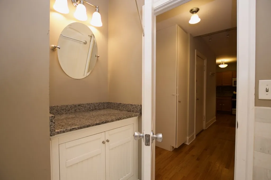 540 W SURF ST 60657-540-48 West Surf-Chicago-IL