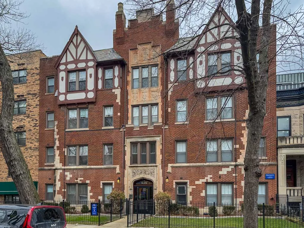 656 W WRIGHTWOOD AVE 60614-656 W Wrightwood-Chicago-IL