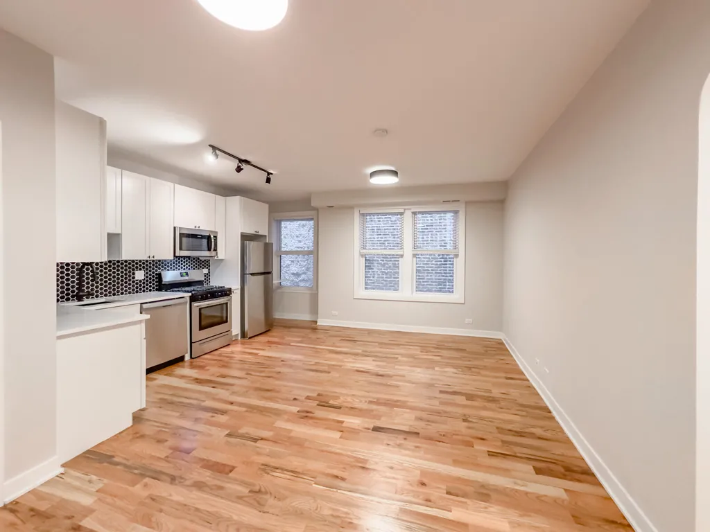 656 W WRIGHTWOOD AVE 60614-656 W Wrightwood-Chicago-IL