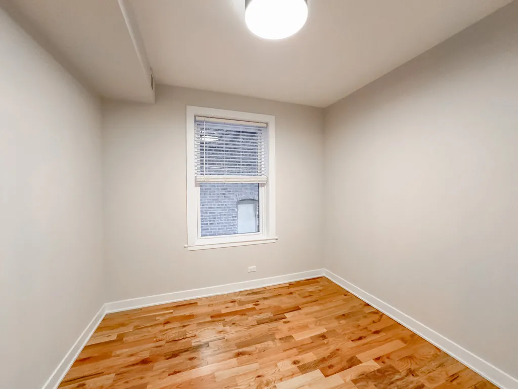 656 W WRIGHTWOOD AVE 60614-656 W Wrightwood-Chicago-IL