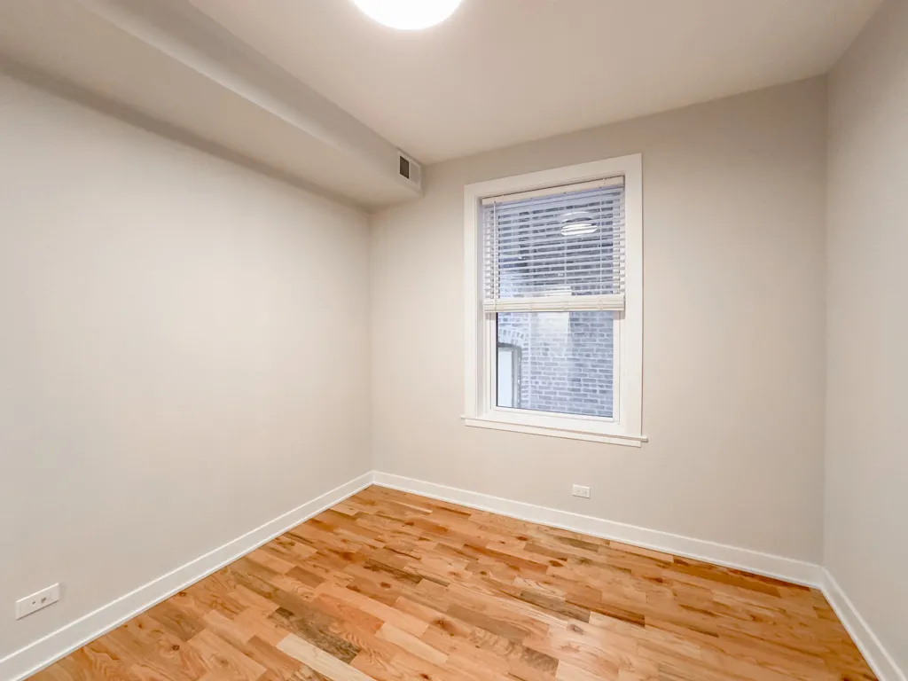 656 W WRIGHTWOOD AVE 60614-656 W Wrightwood-Chicago-IL