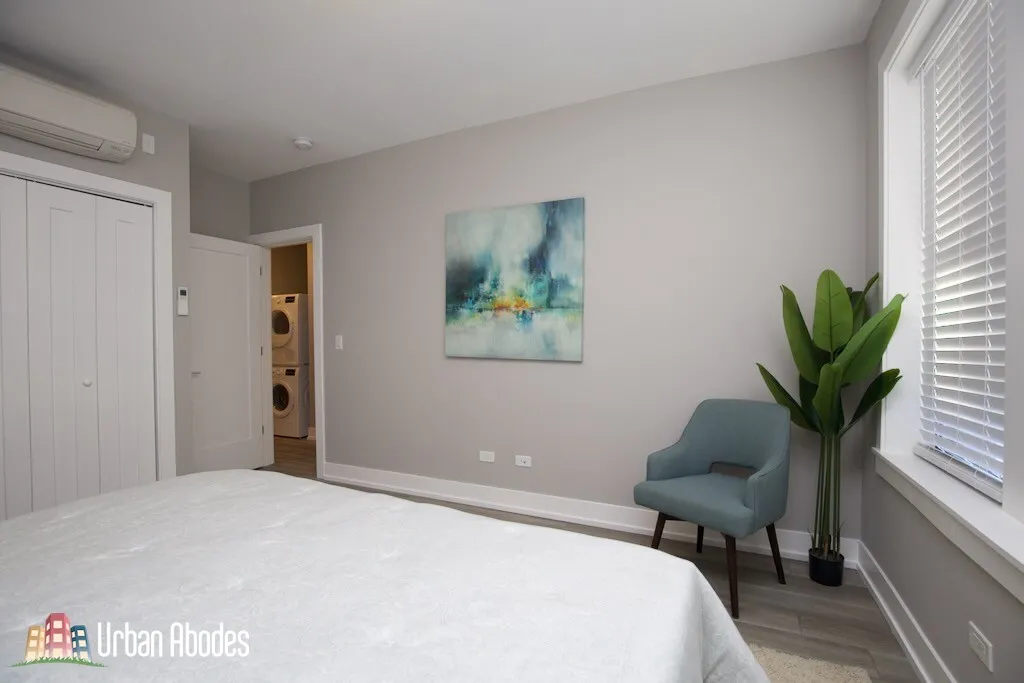 3943 N Janssen, ,  60613 60613-unit#1S-Chicago-IL