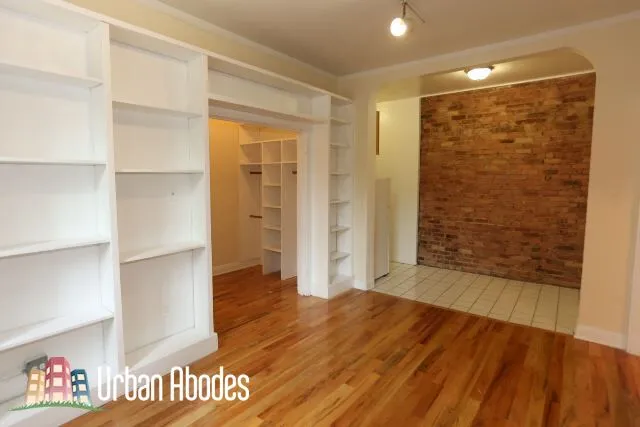 511 W Melrose, , 60657 60657-unit#108-Chicago-IL