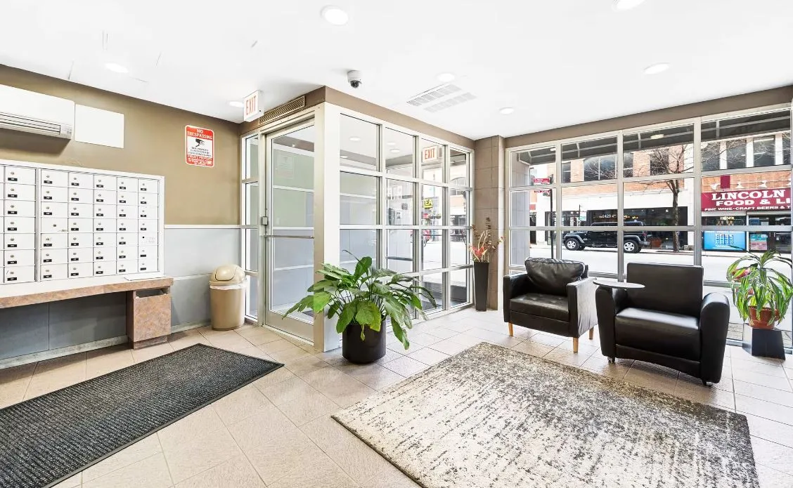 2424 N Clark St   60614 60614-unit#409-Chicago-IL