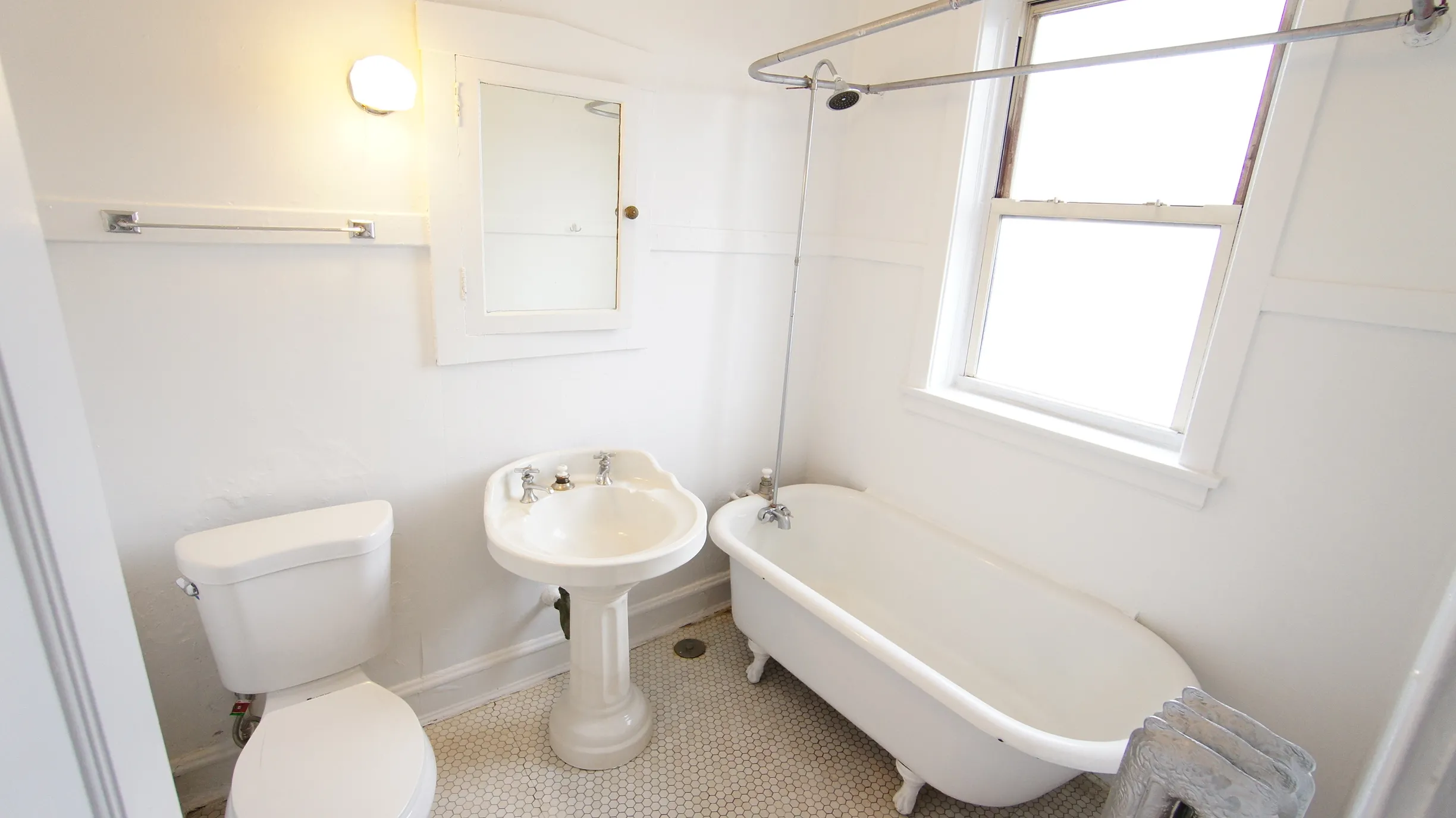 2426 N Sawyer 60618-unit#2W-Chicago-IL
