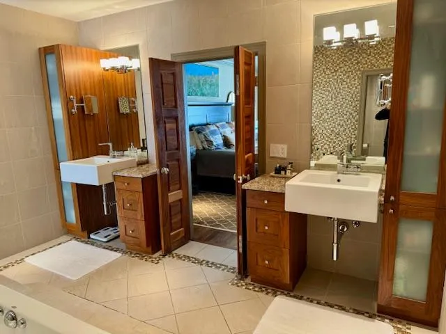 3444 N Halsted St   60657 60657-unit#4-Chicago-IL