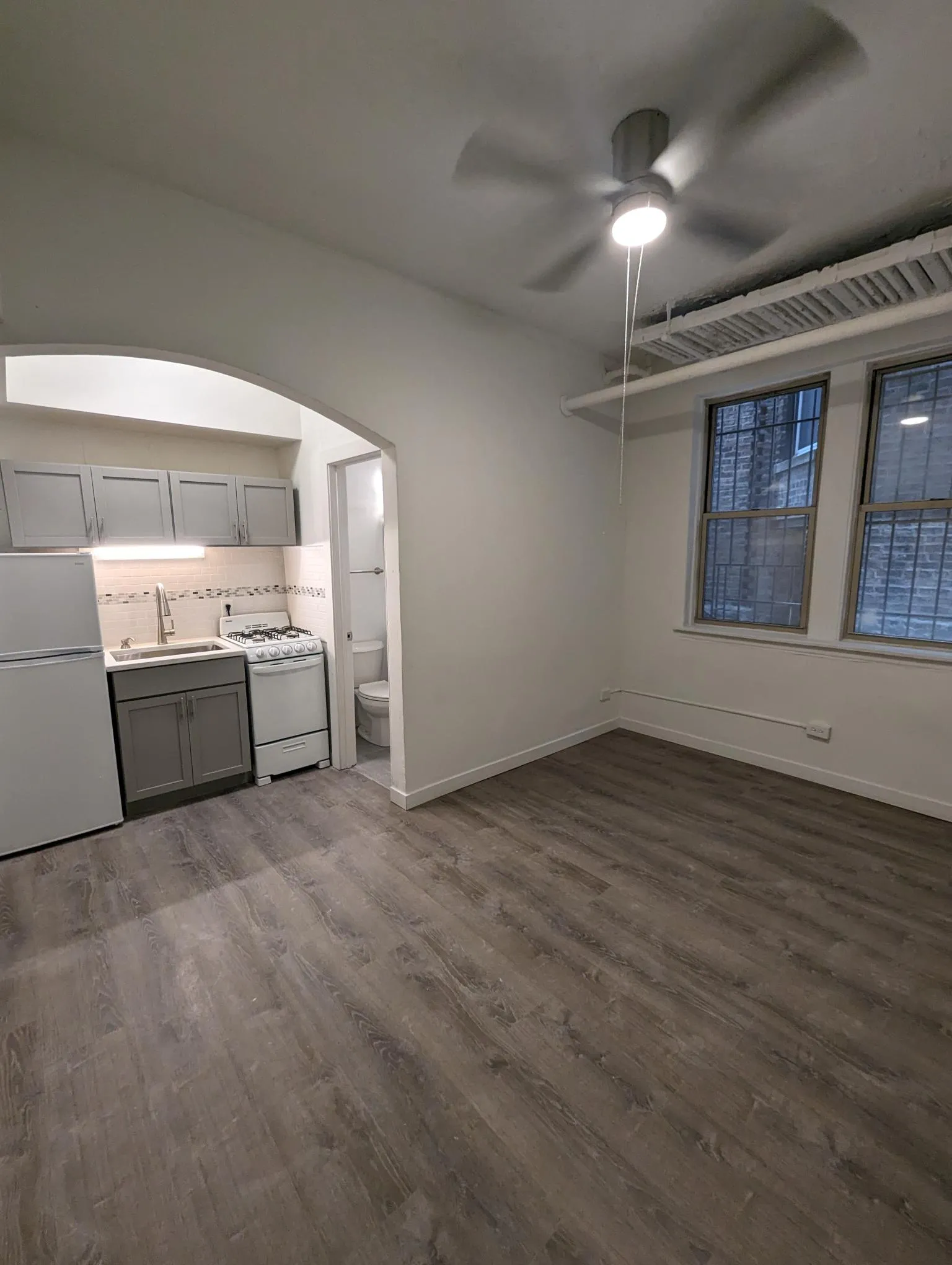 640 W Briar Pl 60657 60657-unit#G2-Chicago-IL
