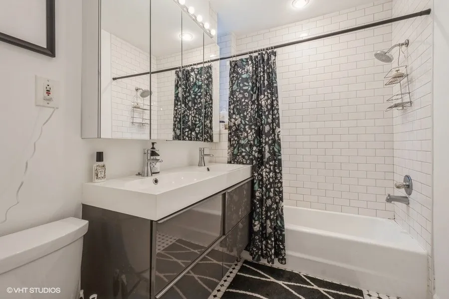 1642 W BRYN MAWR AVE 60660-unit#2-Chicago-IL