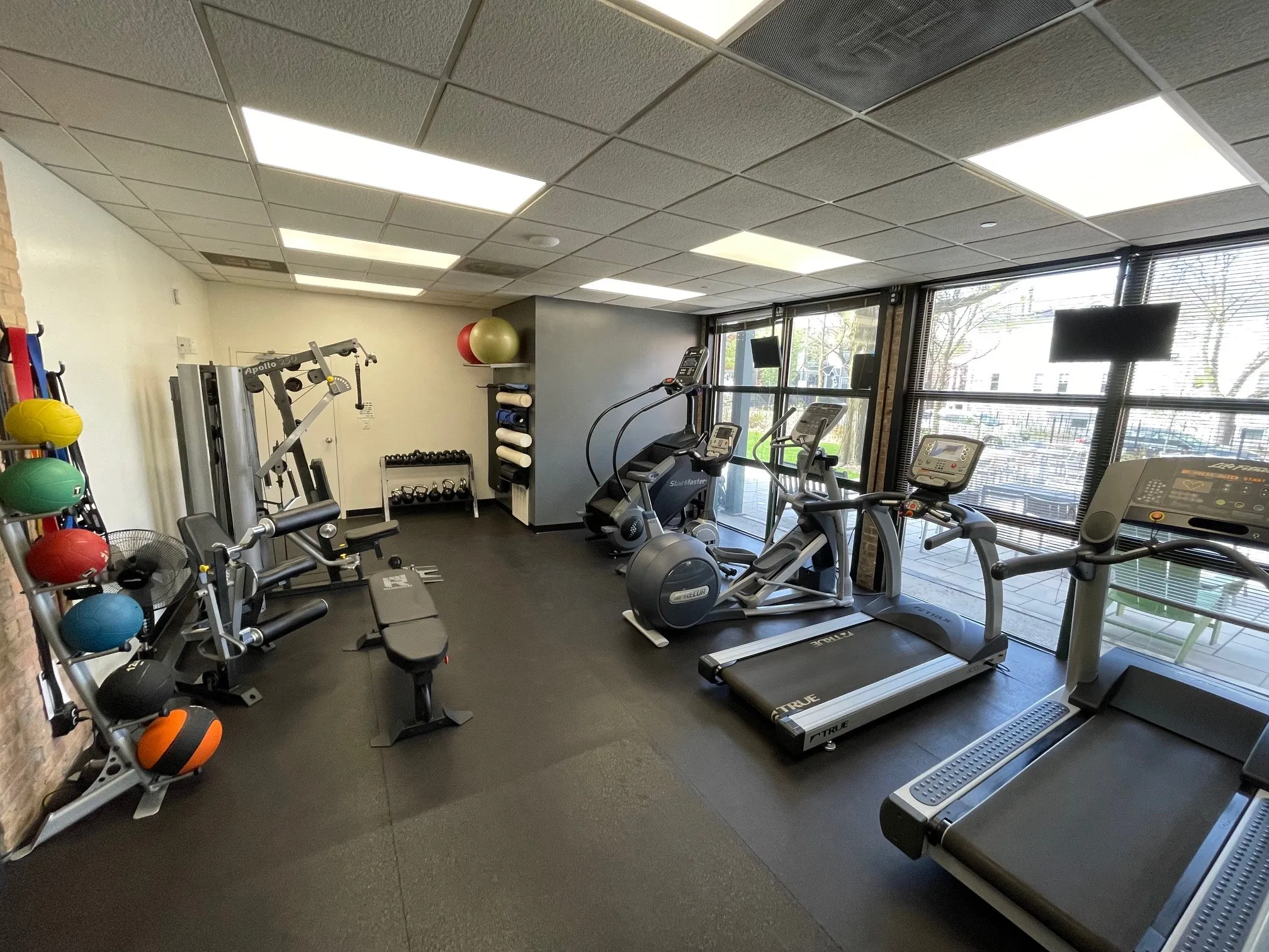 1800 W Roscoe St   60657 60657-Roscoe Village Lofts (Pencil Factory)-unit#326-Chicago-IL