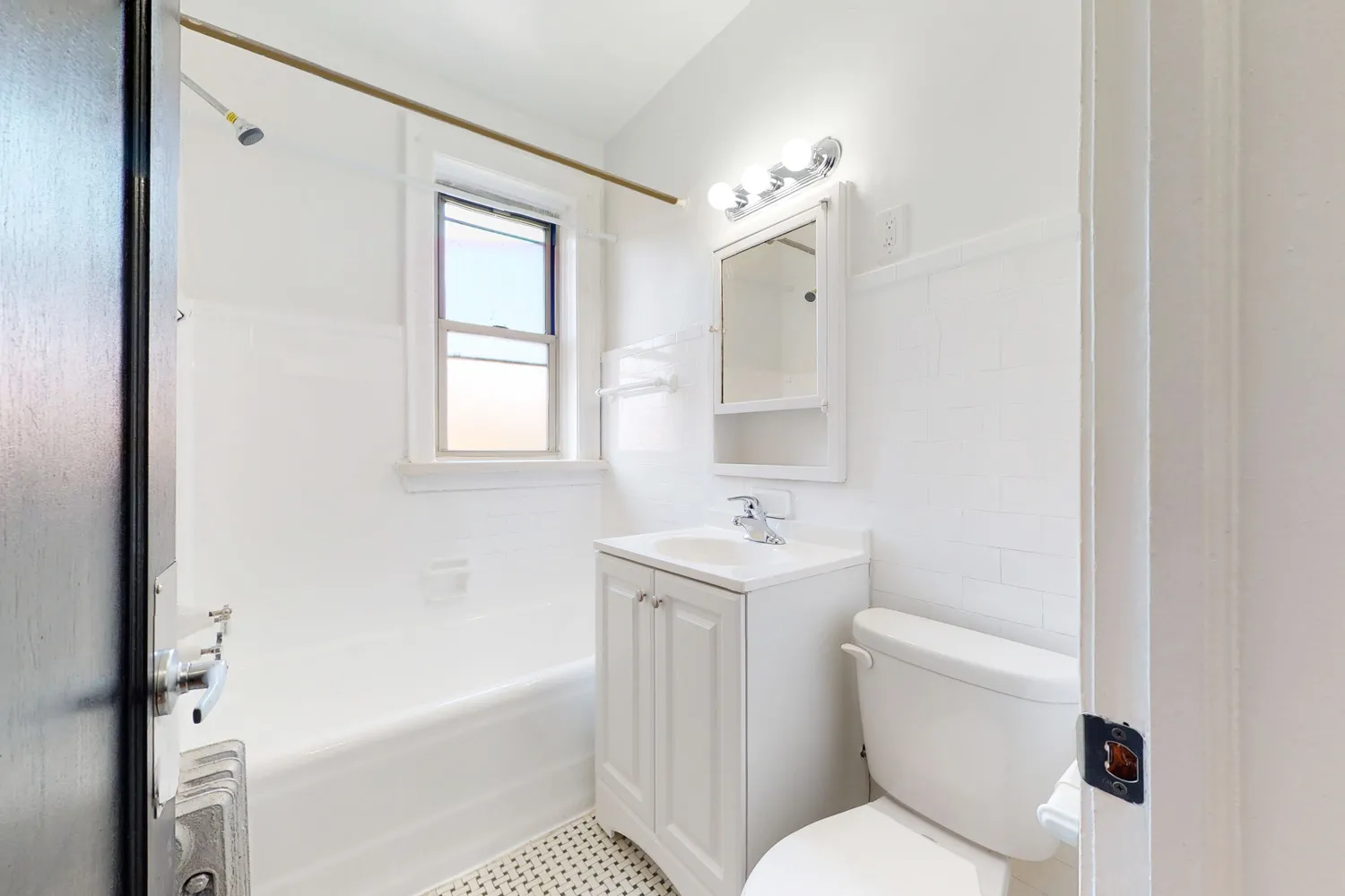 5501 S Cornell Ave   60637 60637-5501 S Cornell-Chicago-IL