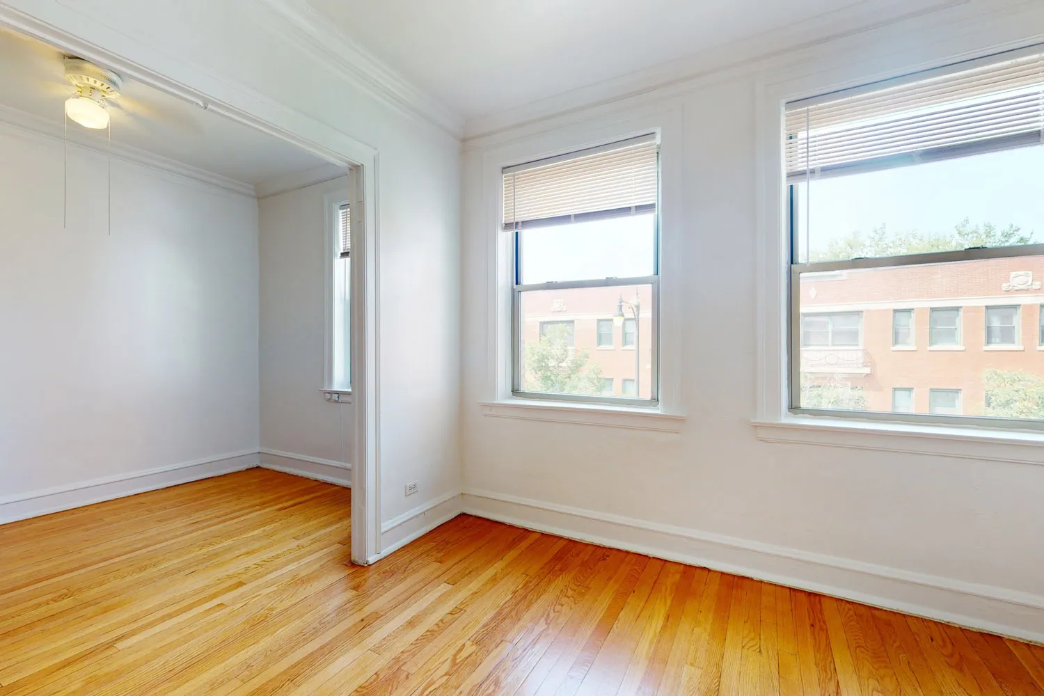 5501 S Cornell Ave   60637 60637-5501 S Cornell-Chicago-IL