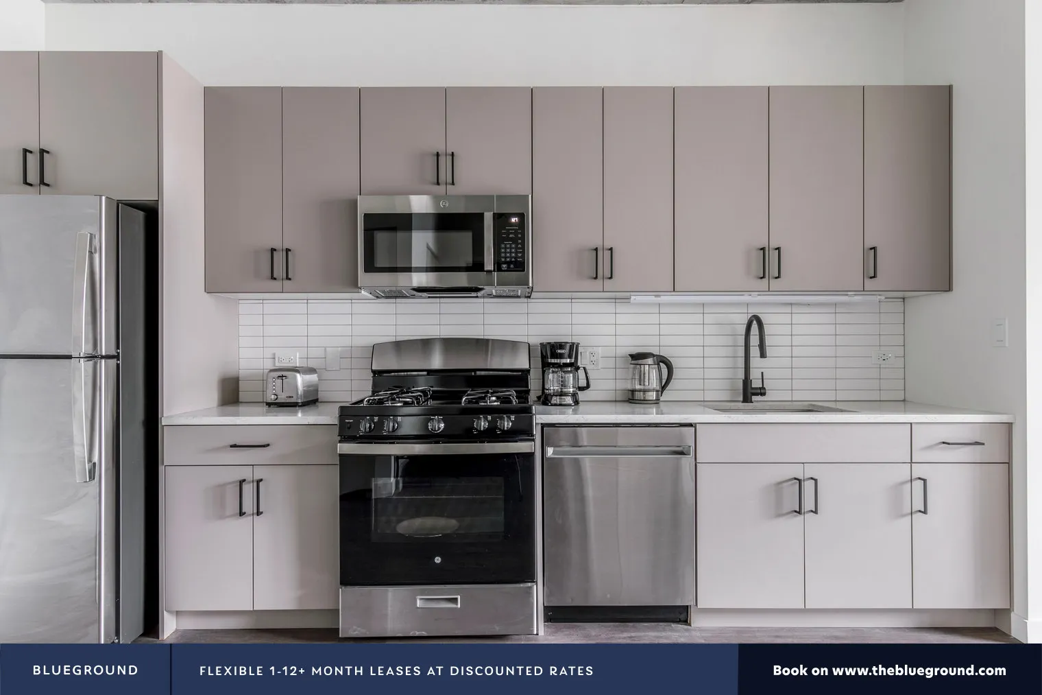 751 N Hudson Ave   60654 60654-Hugo II-unit#ID1038-Chicago-IL