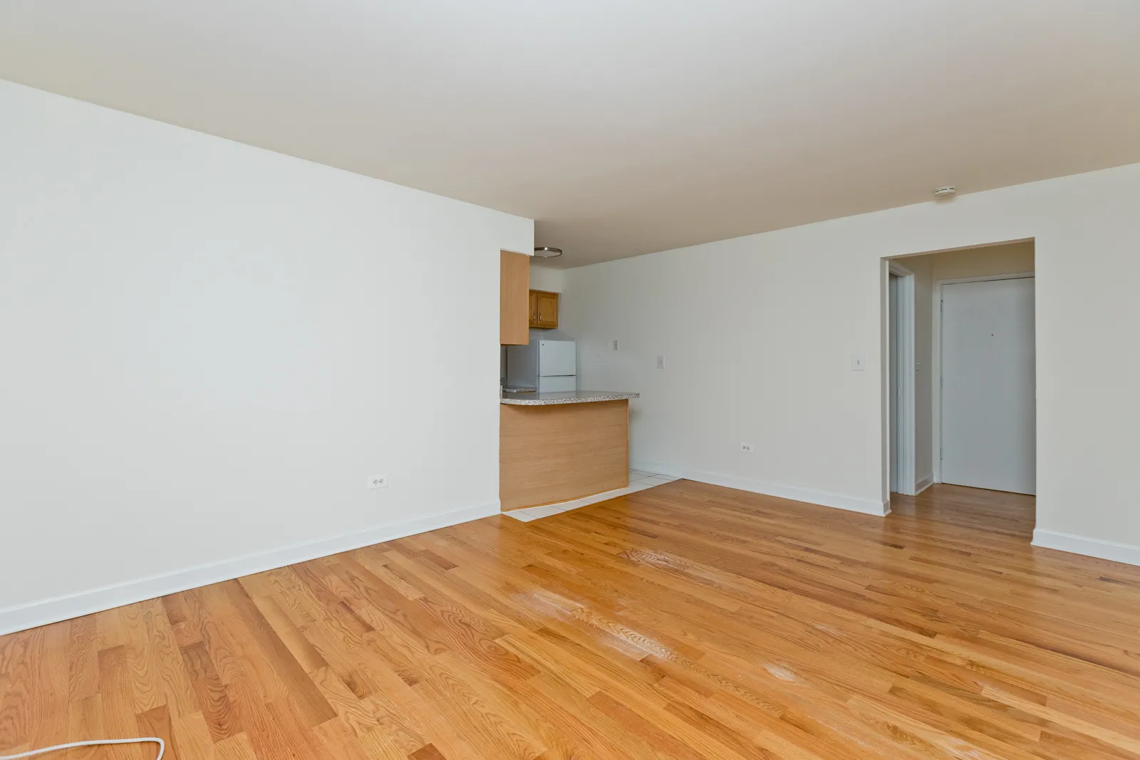 5423 N. Winthrop Ave 60640-Winthrop Station Apartments-unit#411-Chicago-IL