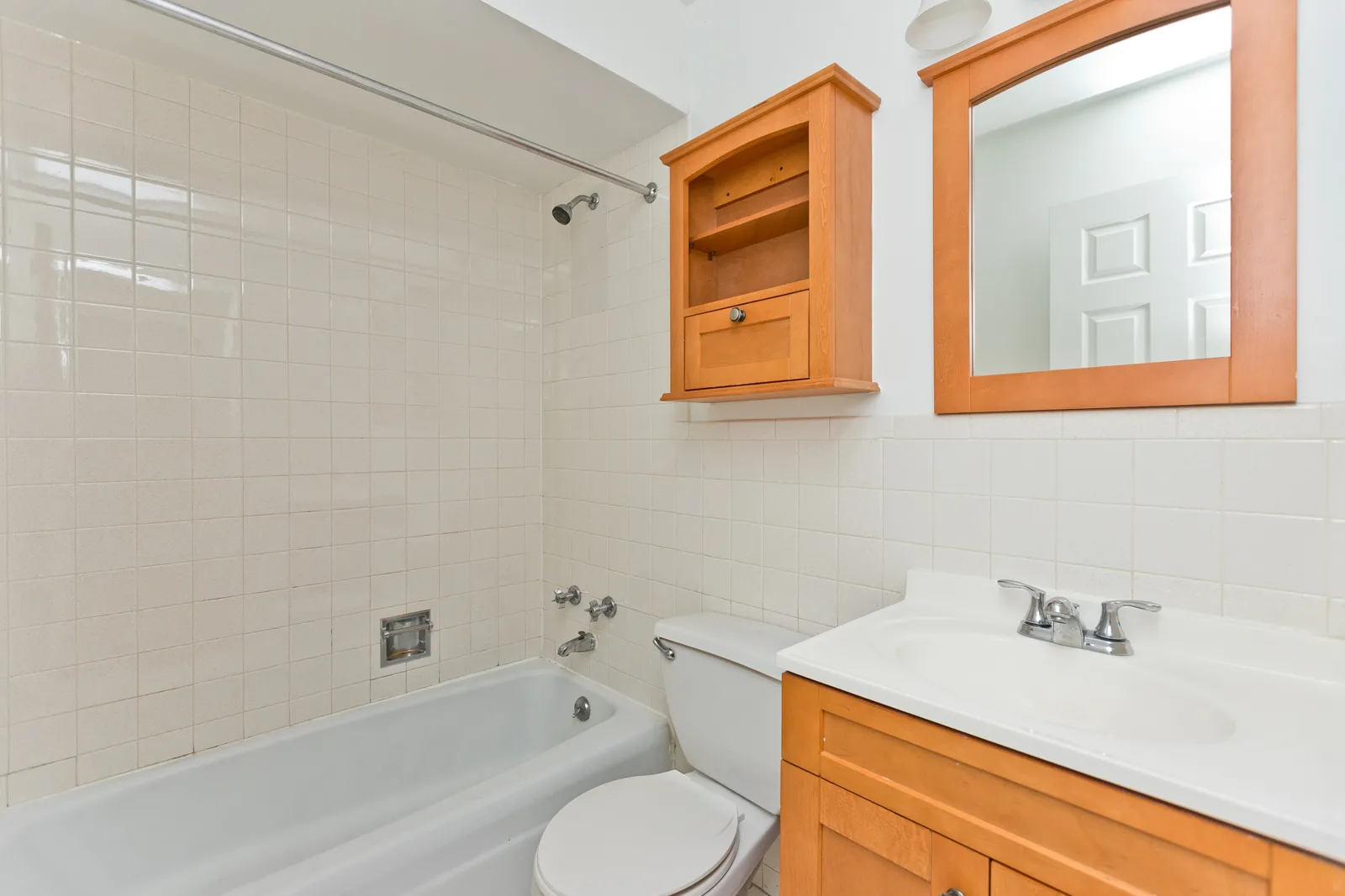 5423 N. Winthrop Ave 60640-Winthrop Station Apartments-unit#411-Chicago-IL